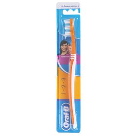 

Зубная щётка Oral-B Effect Classic, средней жёсткости, цвет МИКС