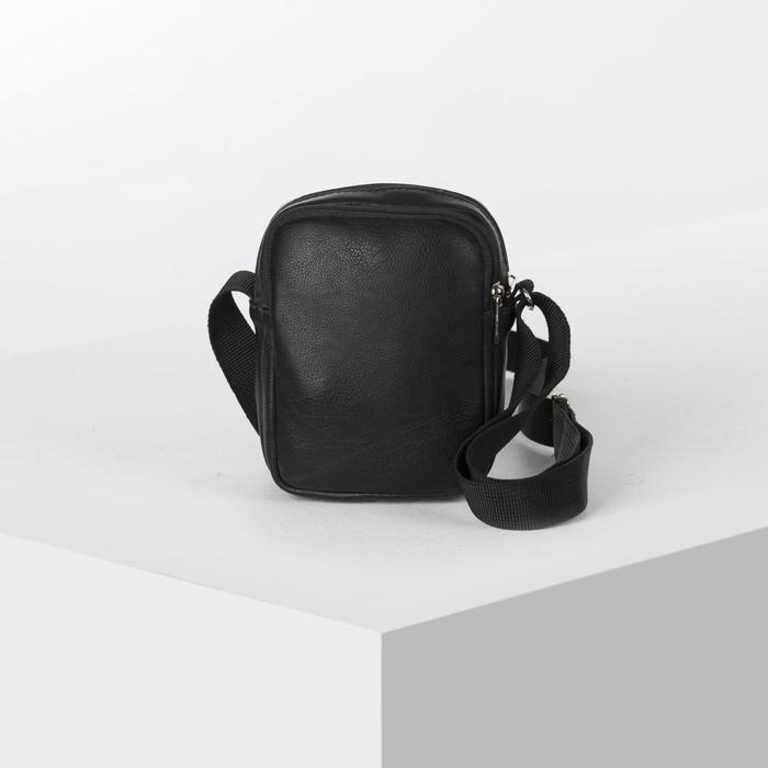 Сумка мужская на молнии, 2 отдела, 1 наружный карман, регулируемый ремень, цвет чёрный