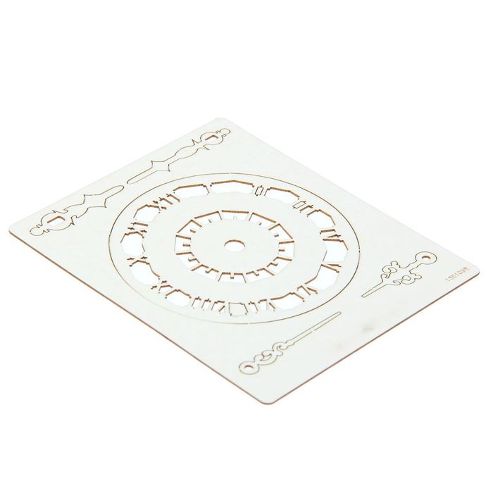 Чипборд "Часы" толщ. 0,9-1,15 мм 8х8 см
