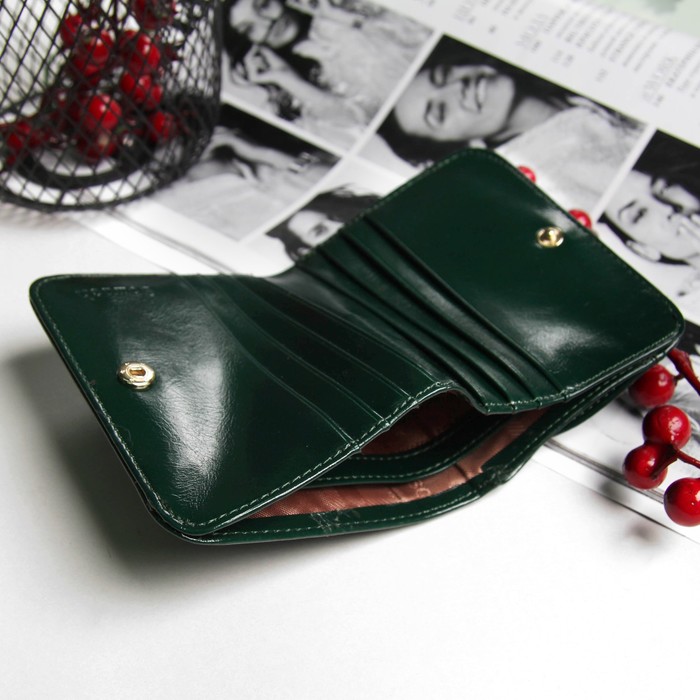 Кошелёк женский, 2 отдела для карт, отдел для монет, зелёный