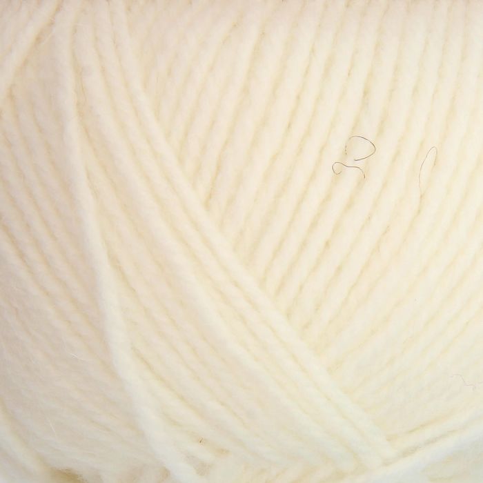 Пряжа "Надежда" 30% шерсть, 70% акрил 220м/100гр (205, белый)
