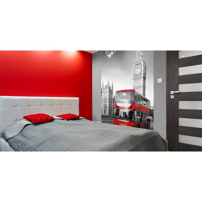 Фотообои "Красный автобус", 1,8 х 2,7 м