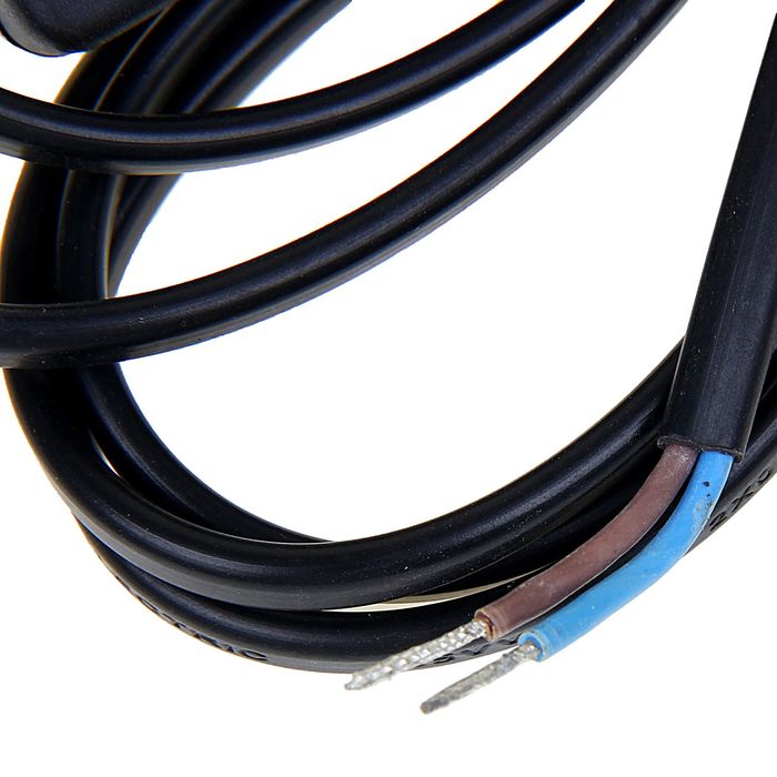 Шнур удлинительный, с выкл. и плоской вилкой, 2 х 0.75 мм2, 2 м, черный, SQ1305-0002