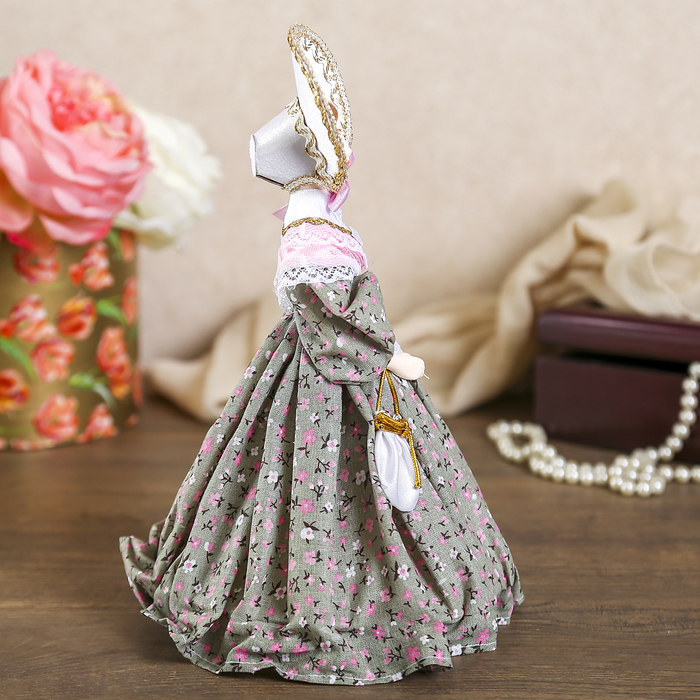 Сувенирная кукла "Провинциальная барышня" в летнем светском платье 1840-е гг. Россия