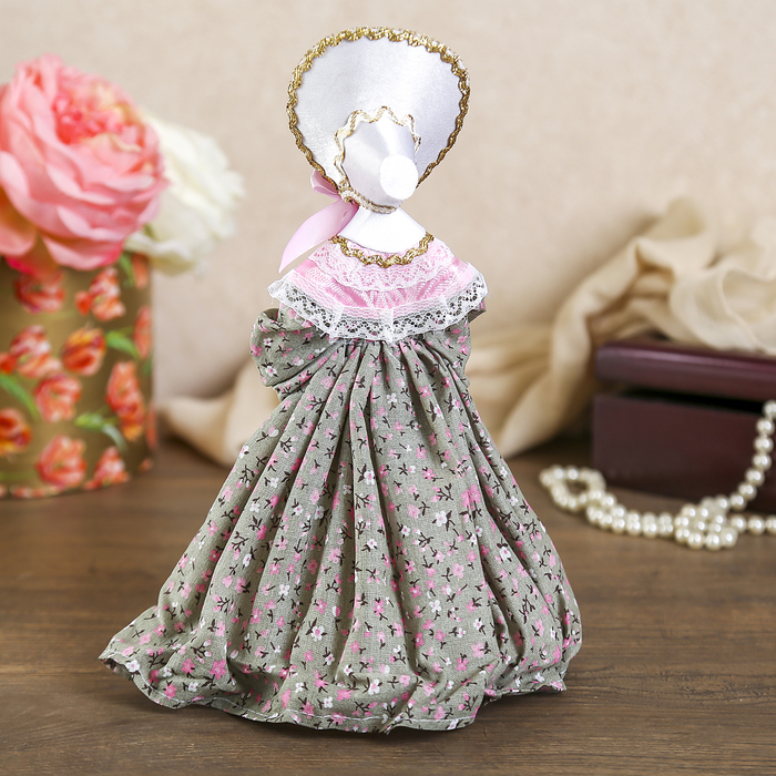 Сувенирная кукла "Провинциальная барышня" в летнем светском платье 1840-е гг. Россия