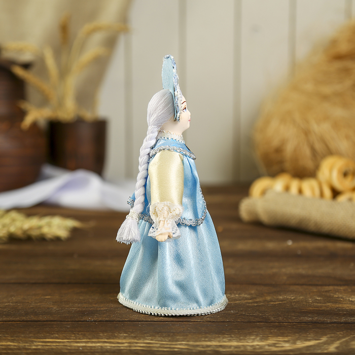 Сувенирная кукла "Оксана" в праздничный костюме 18 -19в. Центр. Россия