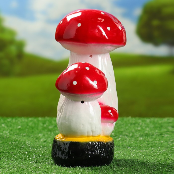Садовая фигура "Три мухомора на пне"
