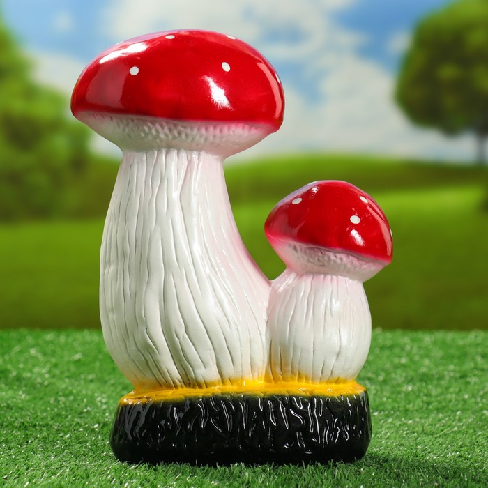 Садовая фигура "Три мухомора на пне"