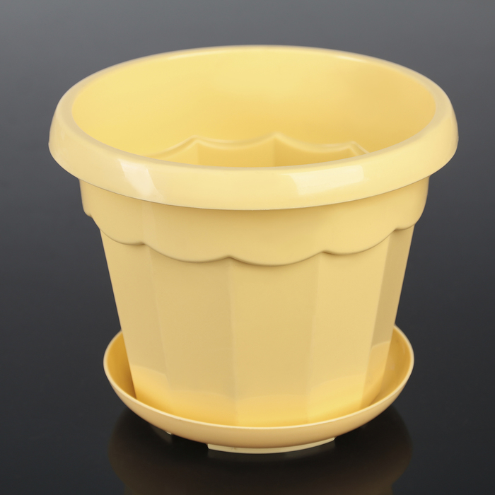 Горшок для цветов 1,8 л с поддоном "Эрика", цвет жёлтый