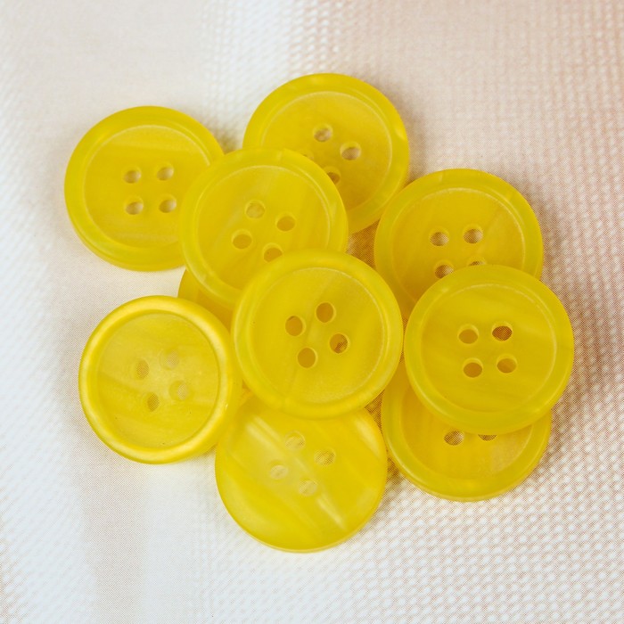 Пуговица, 4 прокола, 15мм, цвет жёлтый