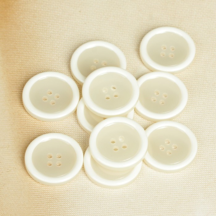 Пуговица, 4 прокола, 28мм, цвет белый