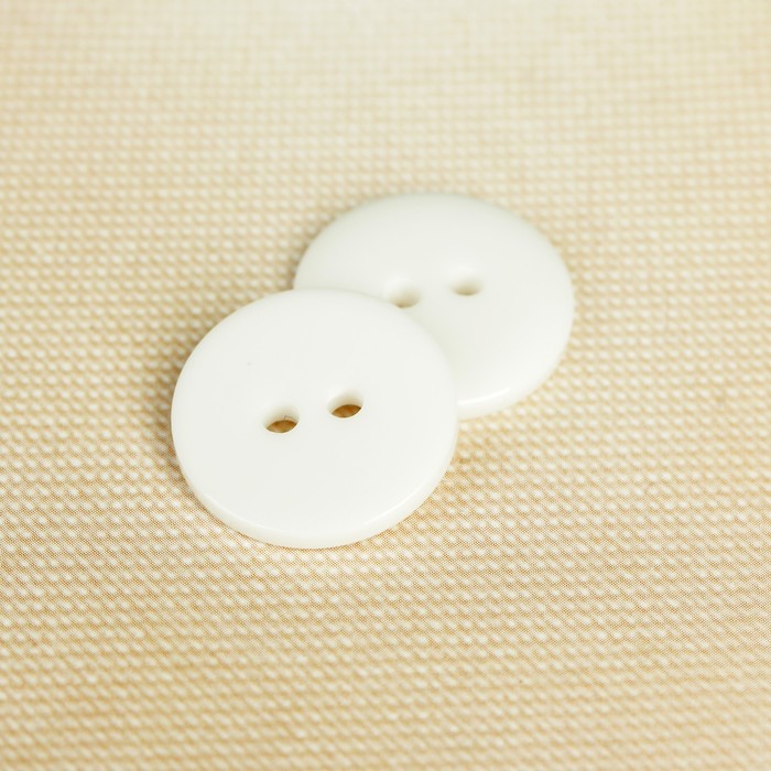 Пуговица, 2 прокола, 18мм, цвет белый