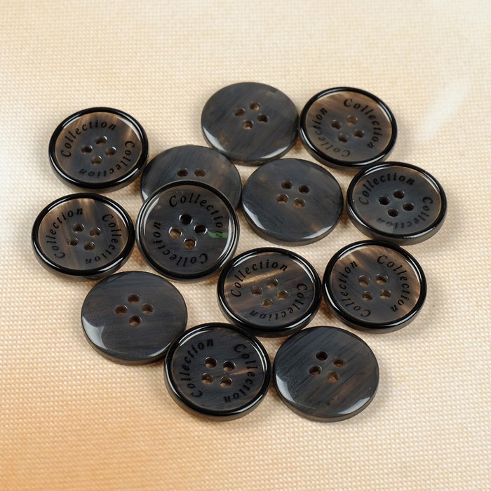 Пуговица, 4 прокола, 21,5мм, цвет тёмно-коричневый