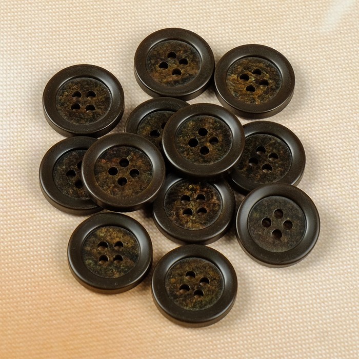 Пуговица, 4 прокола, 20,5мм, цвет тёмно-коричневый