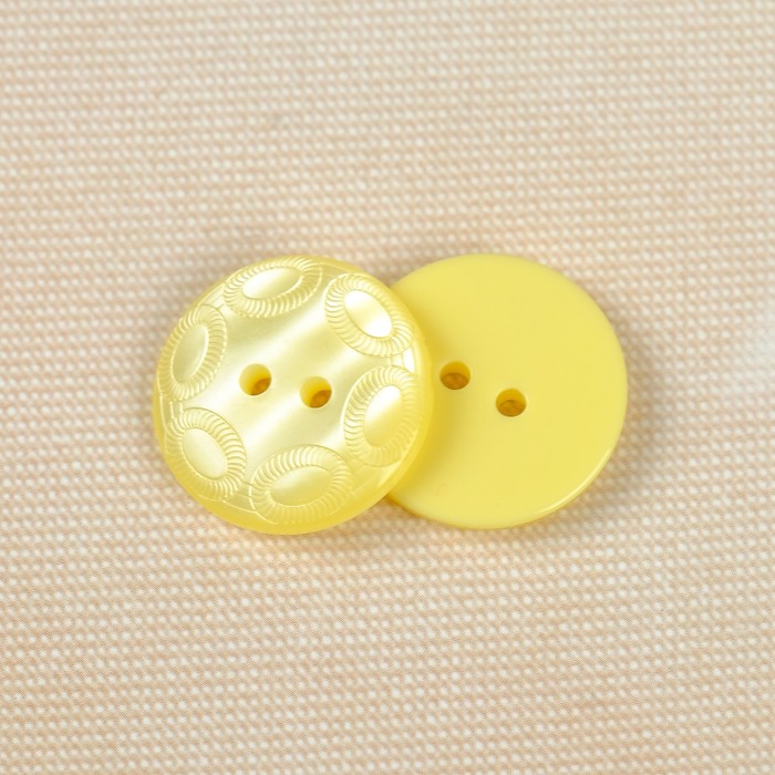 Пуговица, 2 прокола, 21,5мм, цвет жёлтый