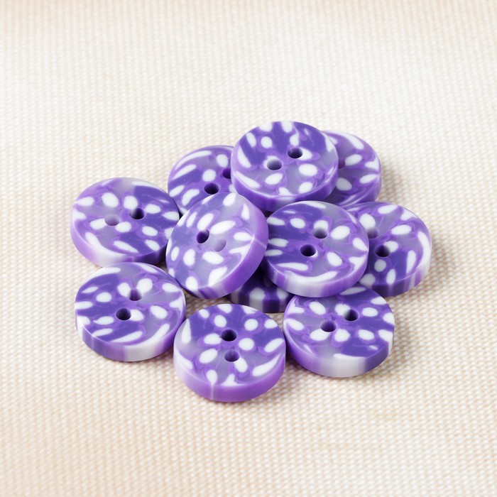 Пуговица, 2 прокола, 15мм, цвет сиренево-белый