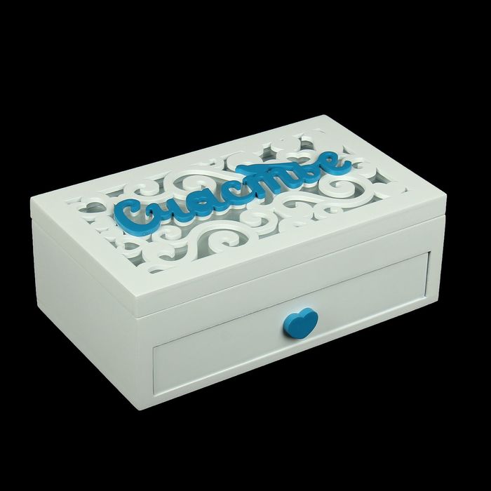 Шкатулка резная "Счастье"