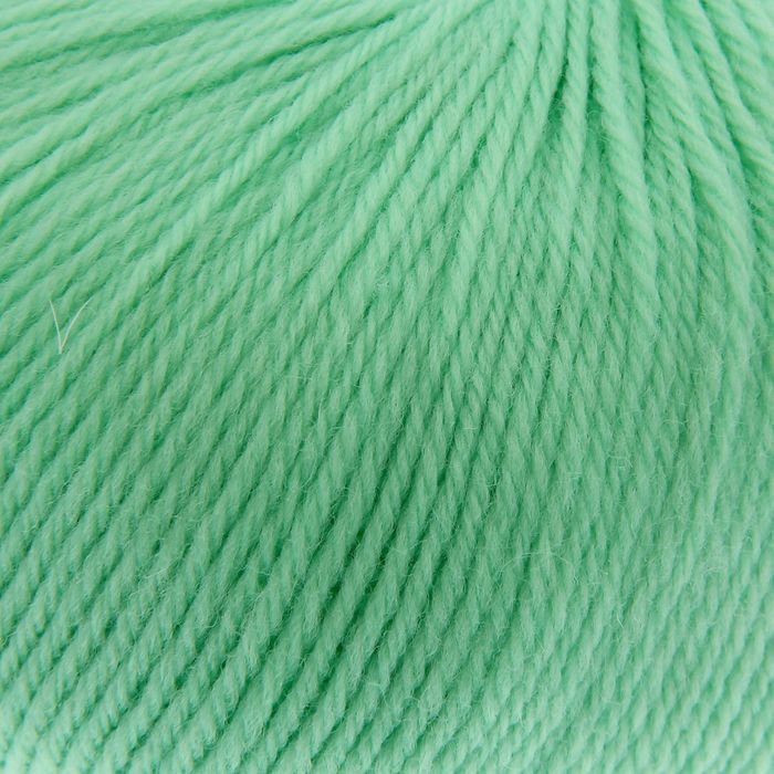 Пряжа "Люкс" 100% мериносовая шерсть 200м/50гр (0057, светлый салат)