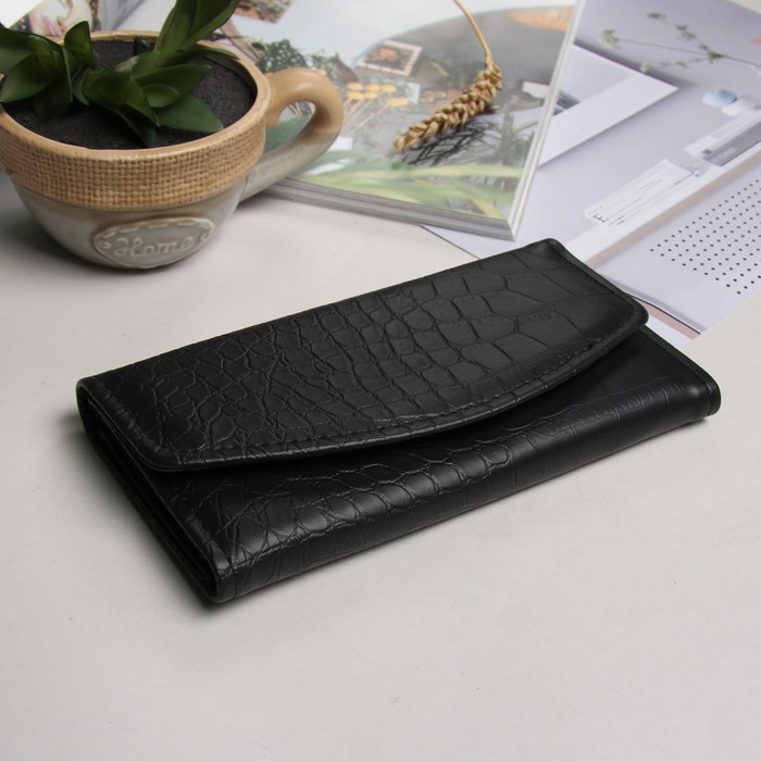 Кошелёк женский на клапане "Хищница", 3 отдела, чёрный