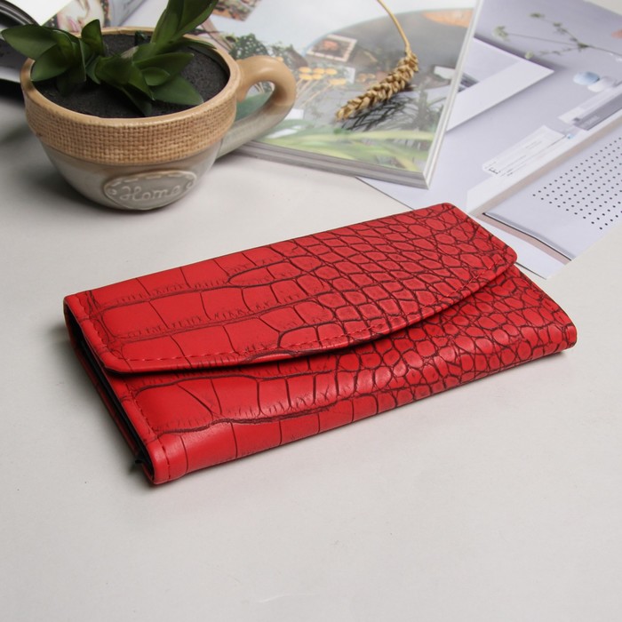 Кошелёк женский на клапане "Хищница", 3 отдела, красный