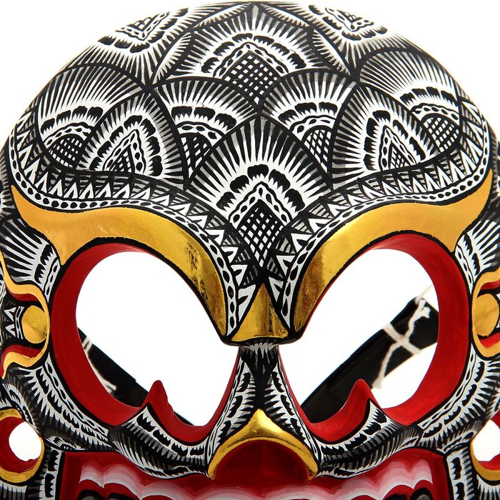 Маска авторская роспись "Дерз", красный