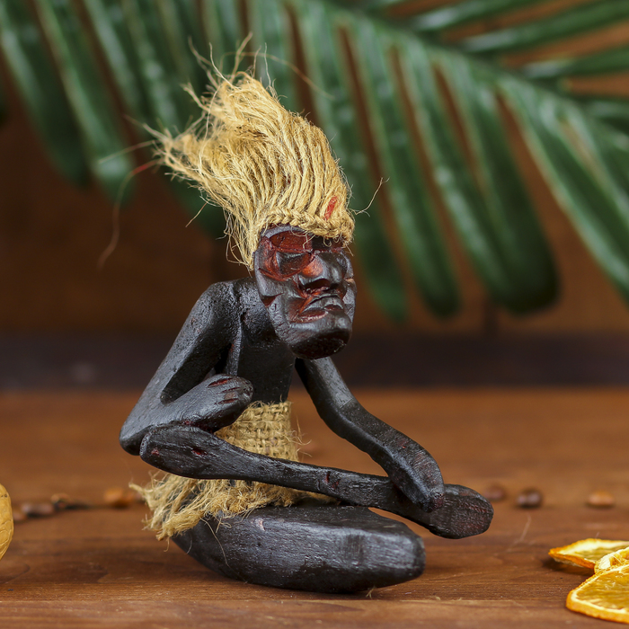 Сувенир "Абориген на байдарке"