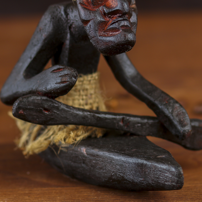 Сувенир "Абориген на байдарке"