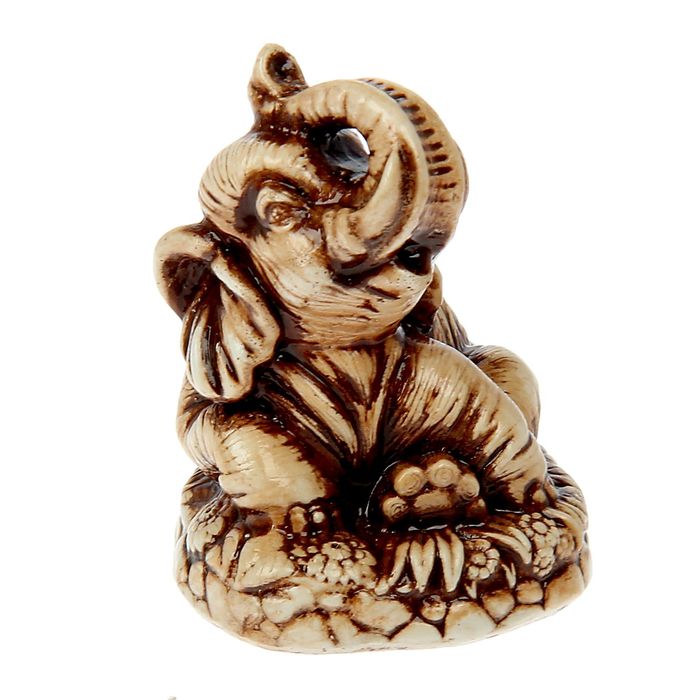 Сувенир "Слон на траве"