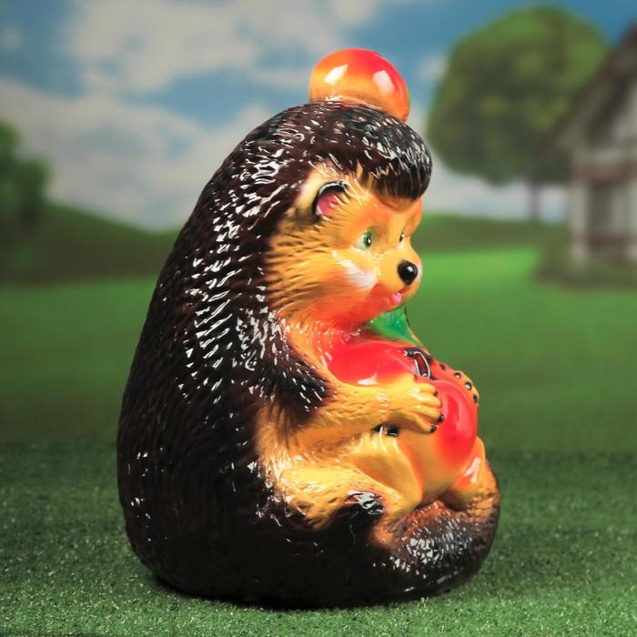Садовая фигура "Ёж с яблоками" глянец
