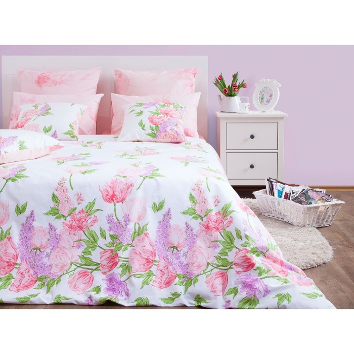 Постельное бельё "Линда/1" 1,5сп., размер 156х220, 140х205, 70х70-2 шт., 142 г/м2