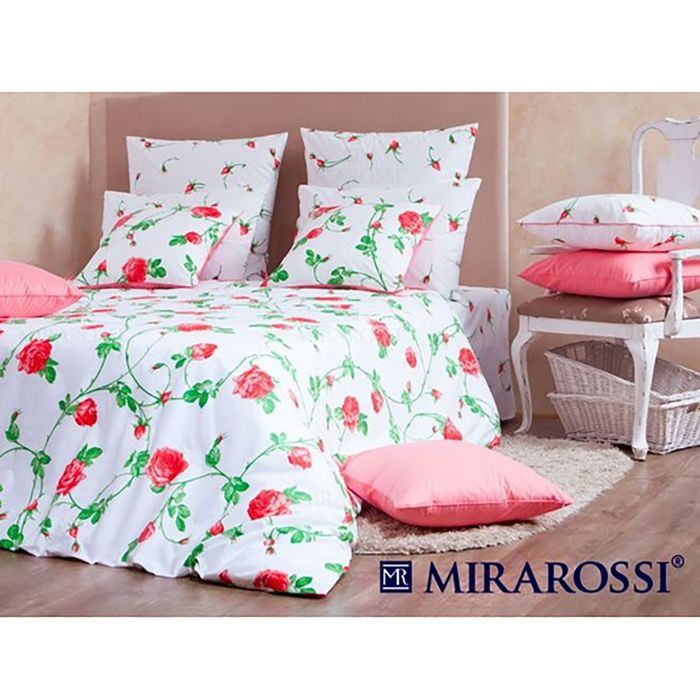 Постельное бельё Vittoria red евро, размер 220х240, 200х220, 50х70-2шт., 135 г/м1 3031/1