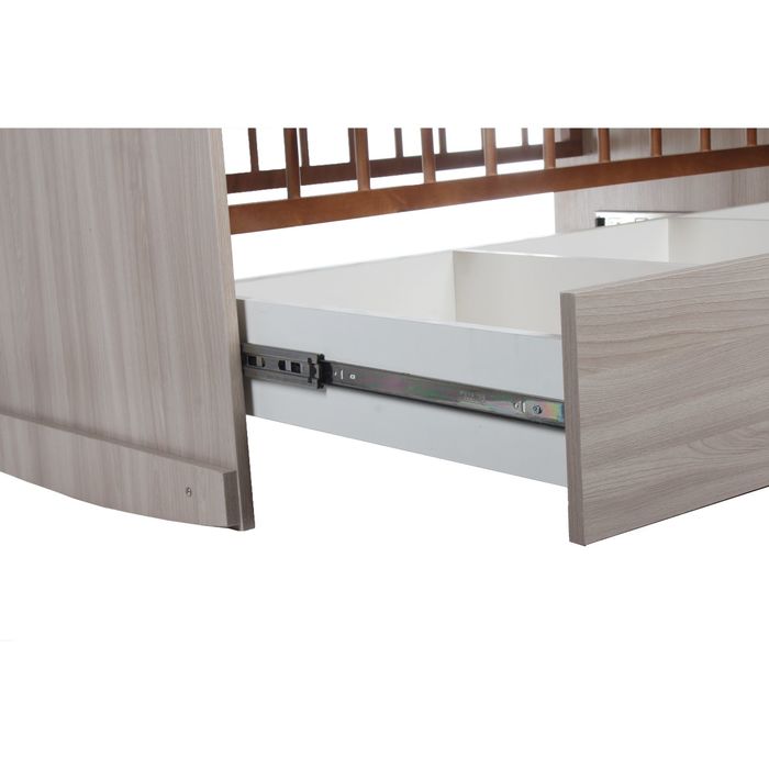 Детская кроватка «Сашенька» с ящиком, цвет ясень шимо светлый/орех