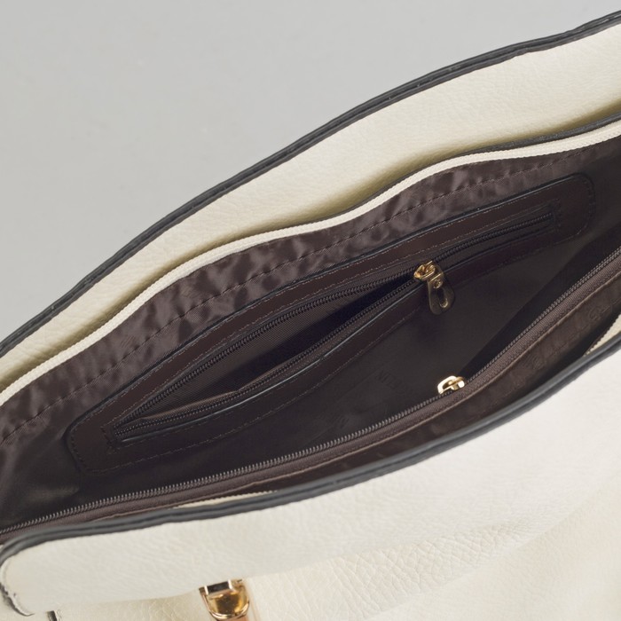 Сумка женская на молнии, 1 отдел с перегородкой, 2 наружных кармана, длинный ремень, цвет молочный