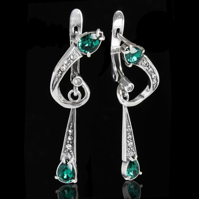 Серьги "Гурия", цвет бело-зелёный в чернёном серебре