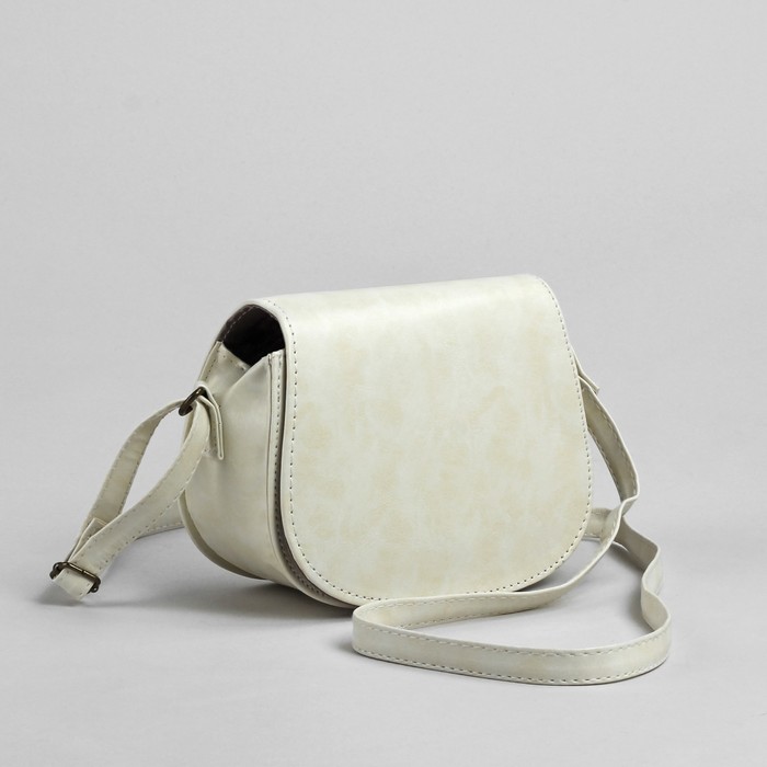 Сумка женская на клапане, 1 отдел, длинный ремень, молочный