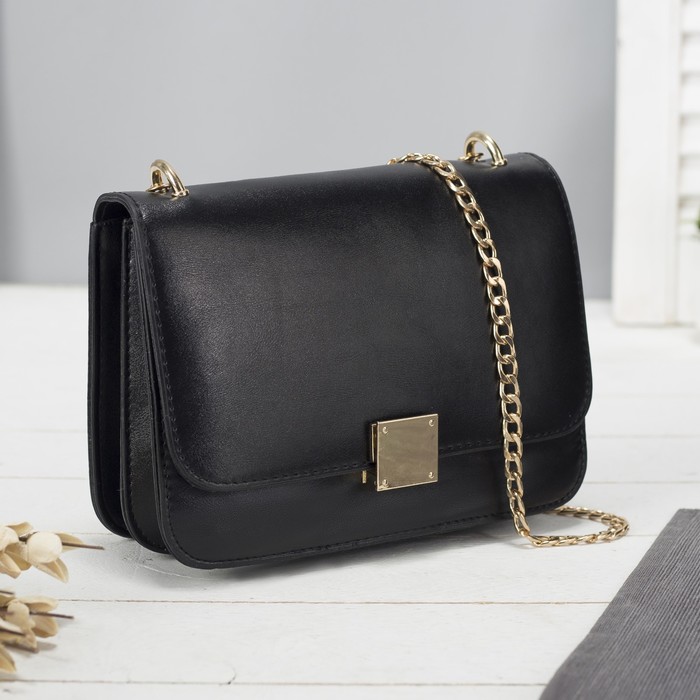 Сумка женская на клапане, 2 отдела, длинная цепочка, чёрный