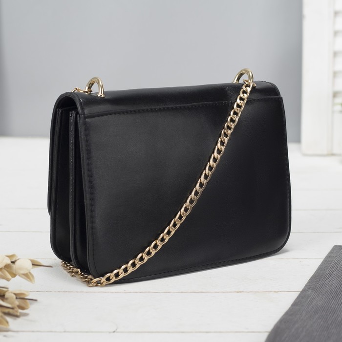 Сумка женская на клапане, 2 отдела, длинная цепочка, чёрный