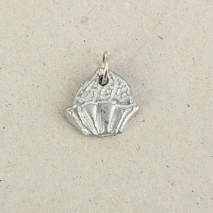 Кулон-амулет "Капкейк"