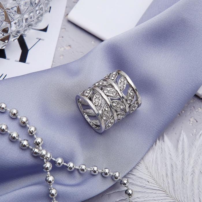 Муфта для платка "Ажур", листья, цвет белый в серебре