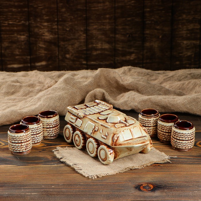 Штоф с рюмками "БТР" 7 предметов, 0,75 л