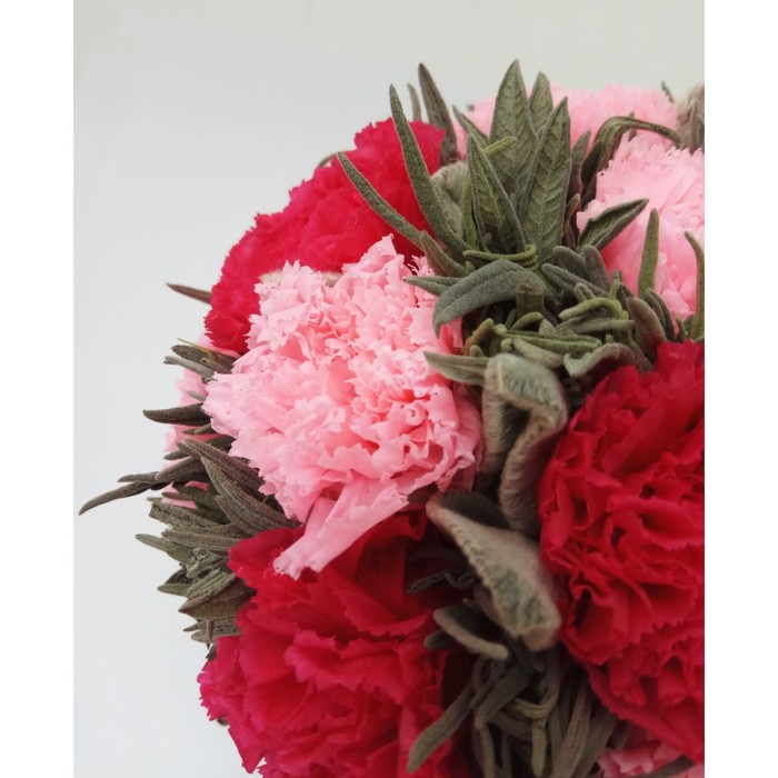 Декоративная композиция "Симфония гвоздики", 20 х 20 х 20 см, красный, розовый