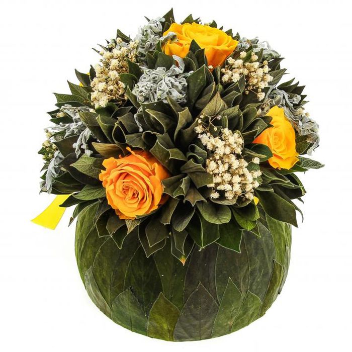 Декоративная композиция "Бомбоньер" средний, 18 х 18 х 19 см, бутоны роз жёлтые