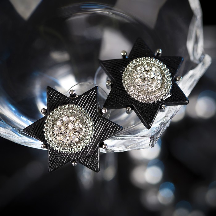 Серьги со стразами "Звезда" шестиконечная, цвет чёрно-белый