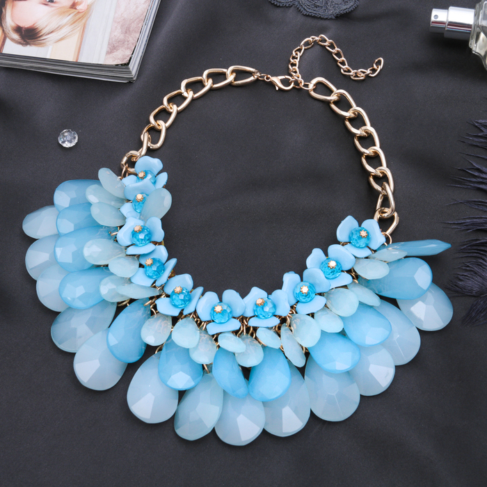 Колье "Цветение", цвет небесно-голубой в золоте