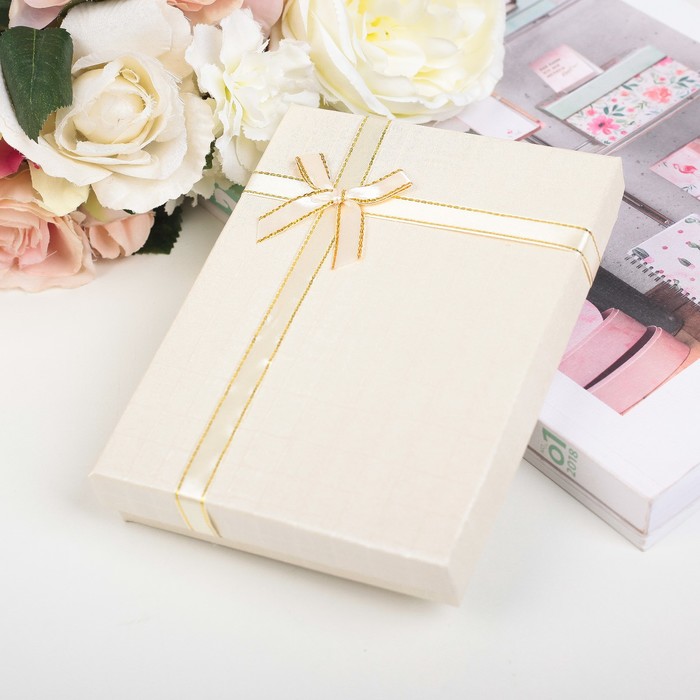 Коробка подарочная, бежевый, 16 х 12 х 3 см