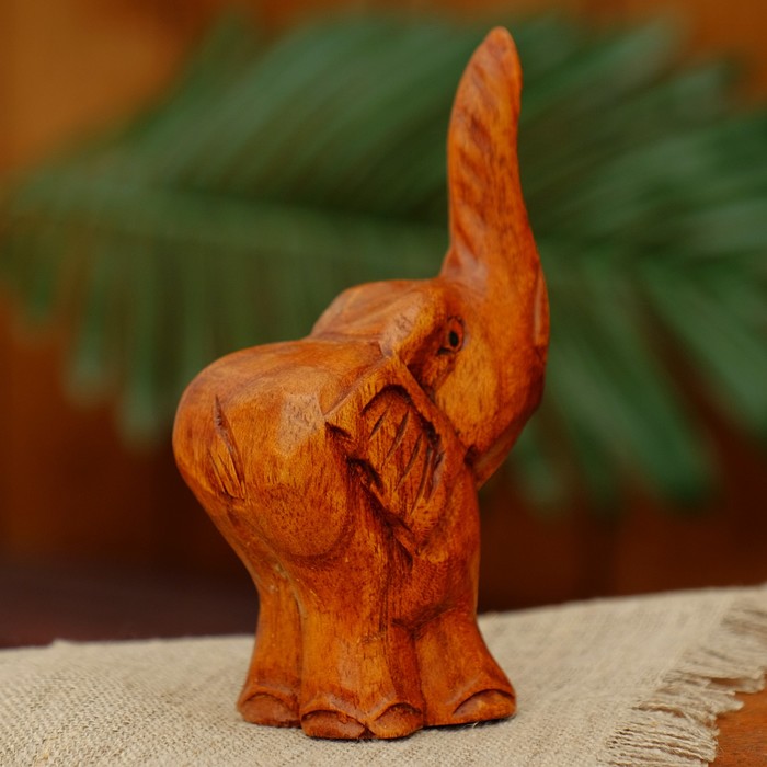 Сувенир "Довольный слоник"