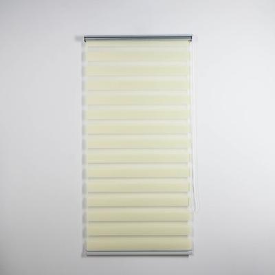 https www sima land ru 1393241 shtora rulonnaya den noch 90 180 cm s uchetom krepleniy 3 5 cm cvet bezhevyy