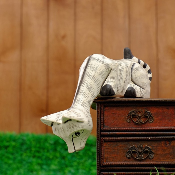 Сувенир "Котёнок Матвейка подглядывает"