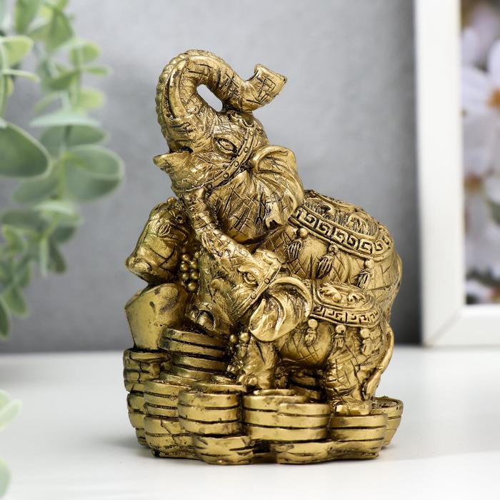 фигура слон со слоненком на деньгах позолота 6 5х10х7см Нэцке полистоун под бронзу Слон со слоненком - хоботы вверх, на монетах 10х7,2х6,8 см