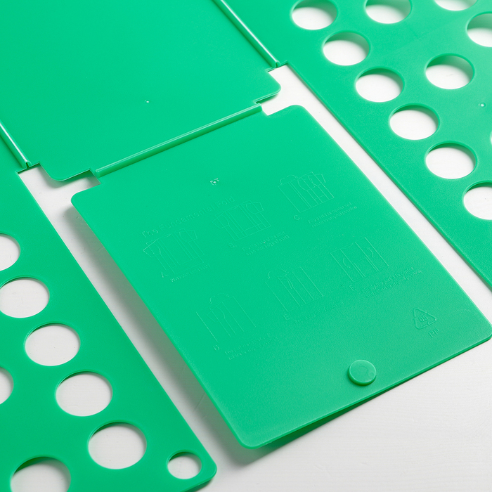 Приспособление для складывания детской одежды 42х36 см